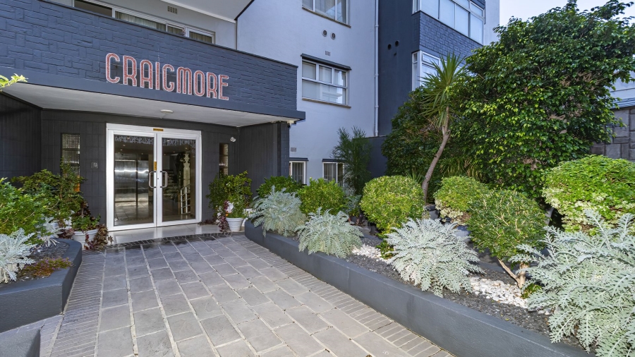3 Bedroom Property for Sale in Sea Point Western Cape